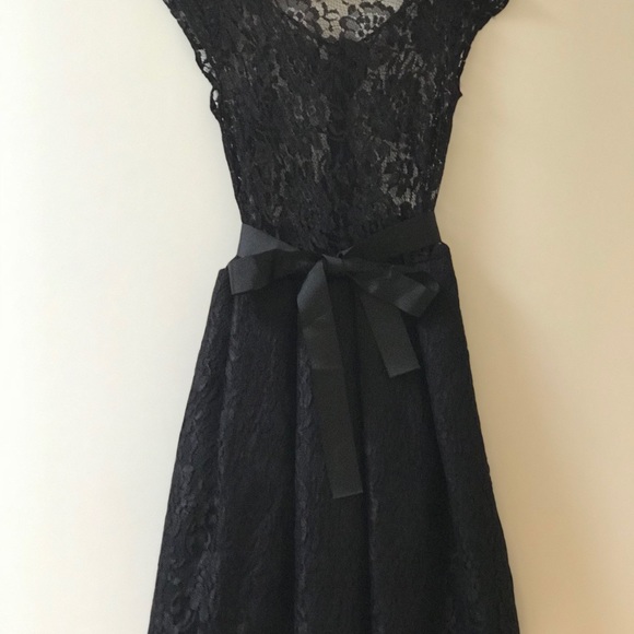 Black lace cocktail dress handmade with ribbon bow - Picture 5 of 8